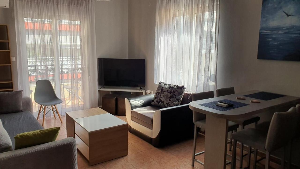 Theos Apartment Alexandrupoli Exteriér fotografie